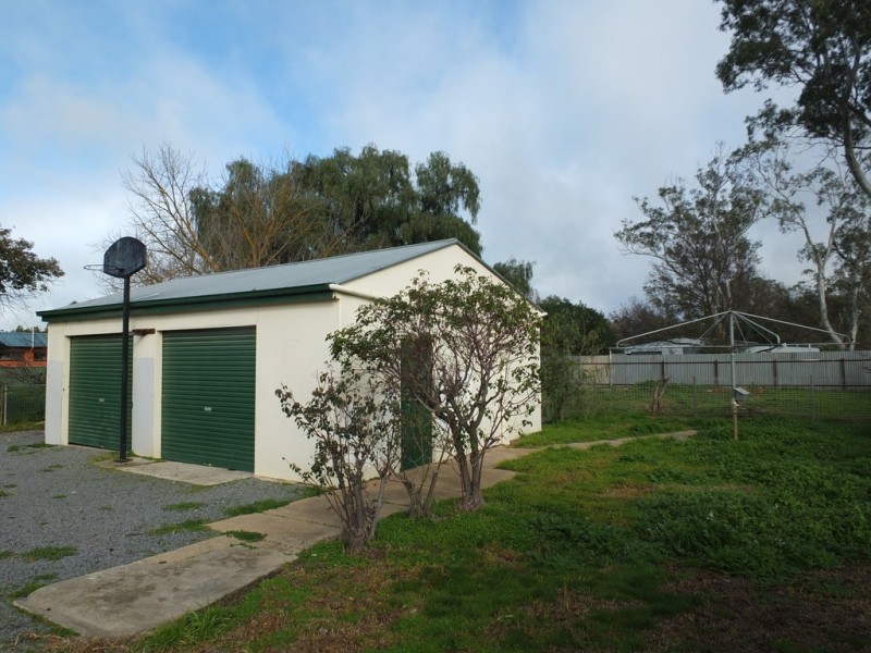 165 High Street, Avoca VIC 3467