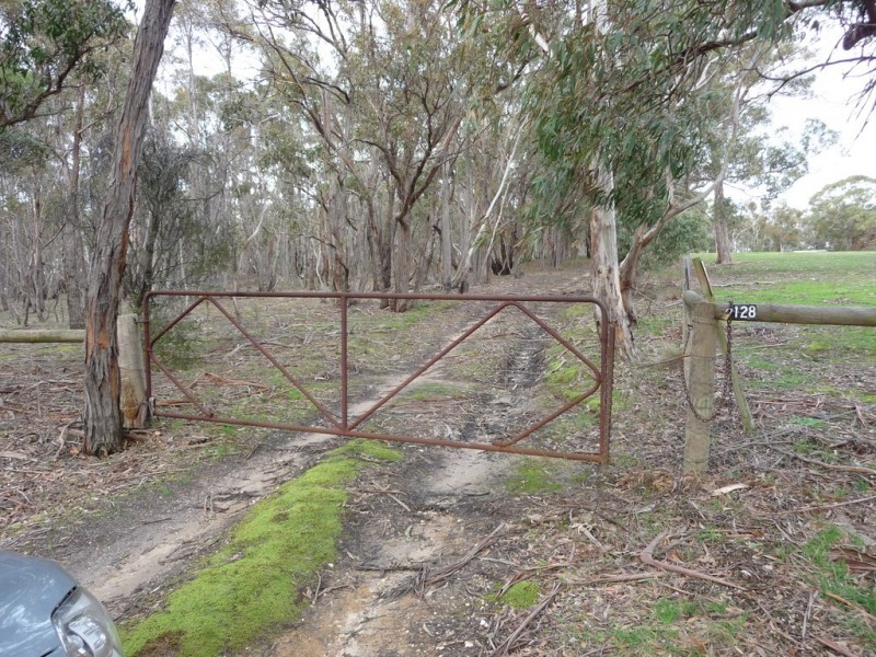 128 Ferrers Road, Dereel VIC 3352