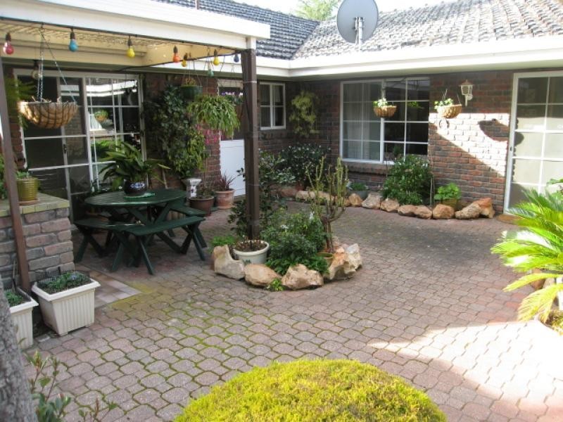 43 Burton Street, Clare SA 5453