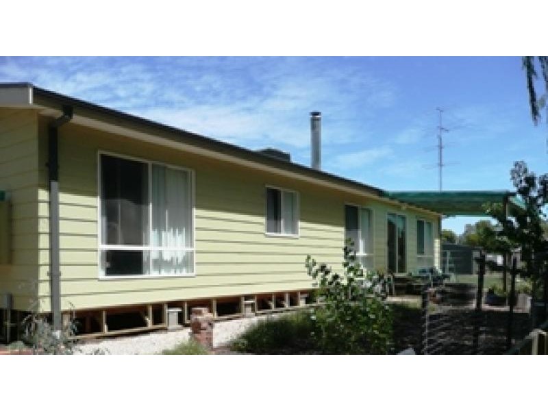 1 Charles Street, Clare SA 5453