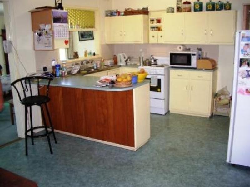 25 Albert Street, Clare SA 5453