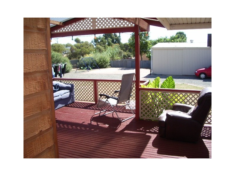 17 Moore Street, Blyth SA 5462