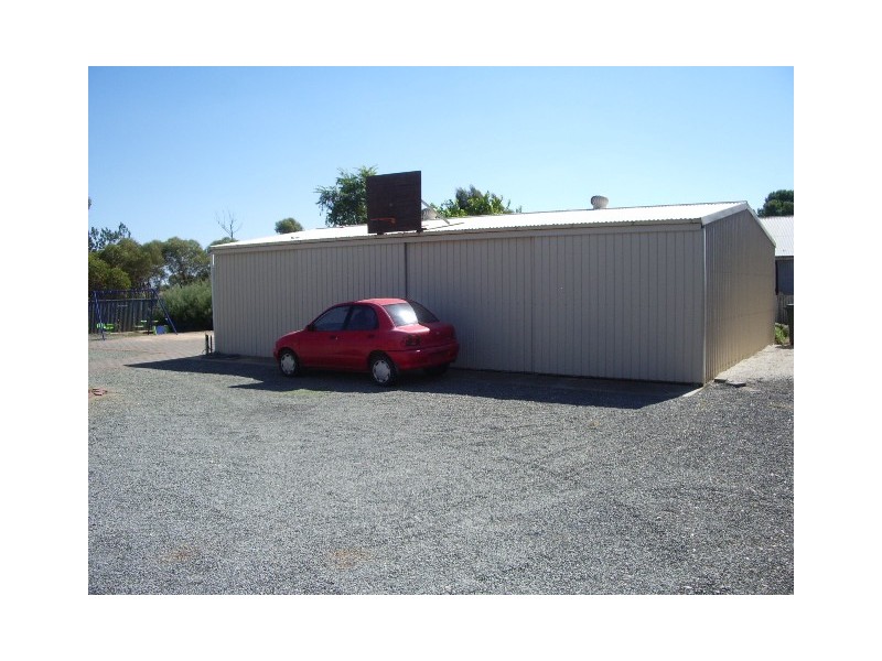 17 Moore Street, Blyth SA 5462