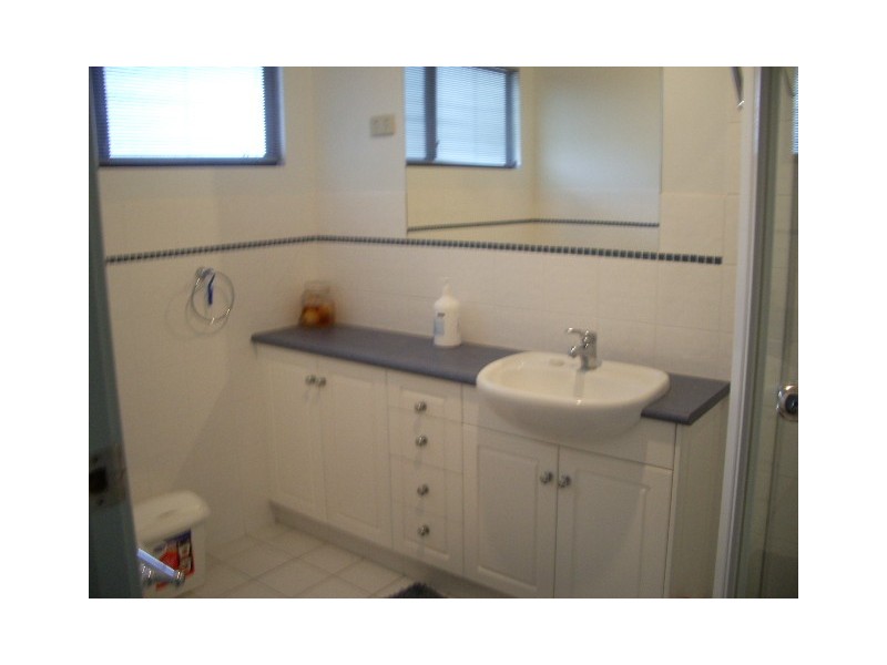 Unit 3/ 4 East Terrace, Clare SA 5453