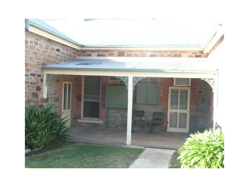 Unit 2, 28 Victoria Road, Clare SA 5453