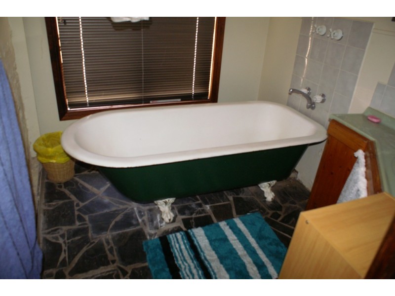 14a Guilford Street, Clare SA 5453