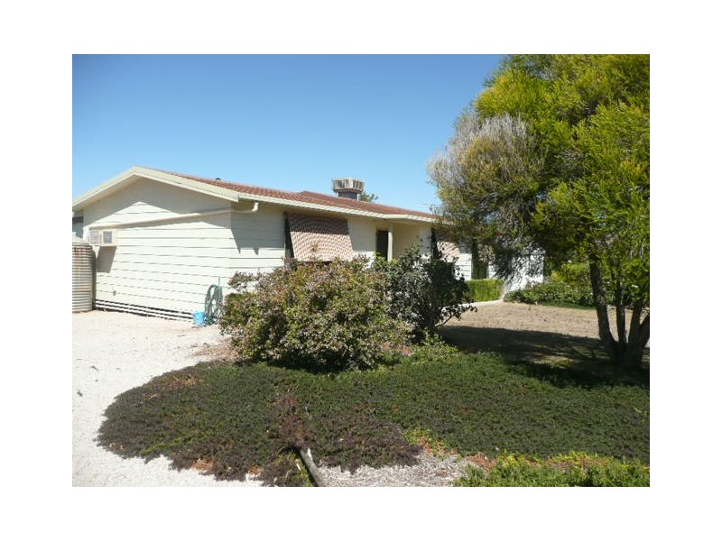 9 The Crescent, Burra SA 5417