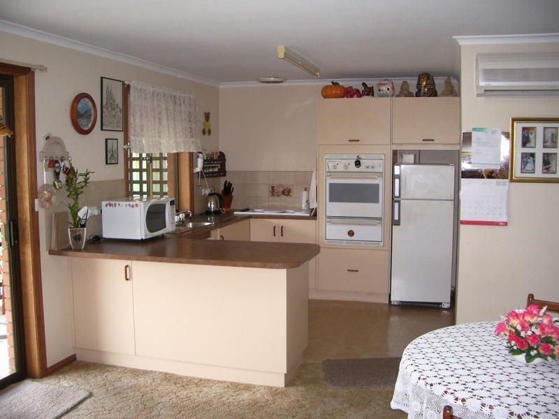 10 Berwick Street, Clare SA 5453