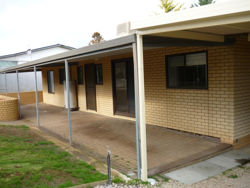 13 Paxton Street, Burra SA 5417