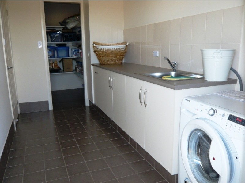 *  824.6ha “Eucaview” 2,038acs, Koolunga SA 5464