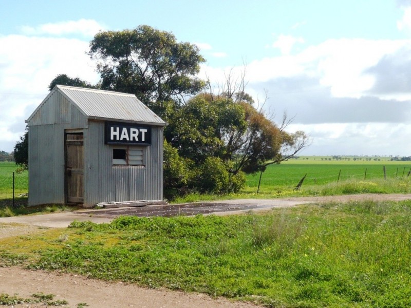 * 235.37ha Wheatlands 581.72acs, Hart SA 5464