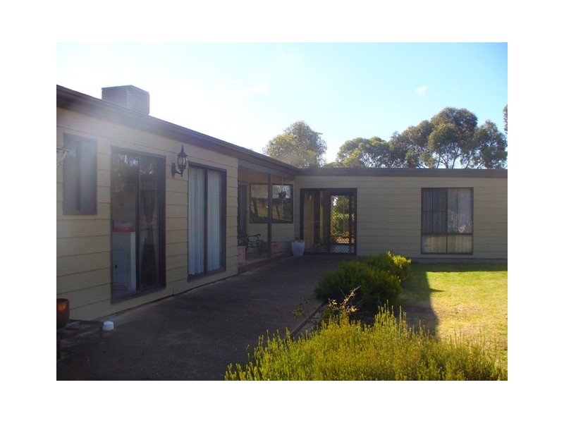 5 Staveley Street, Farrell Flat SA 5416