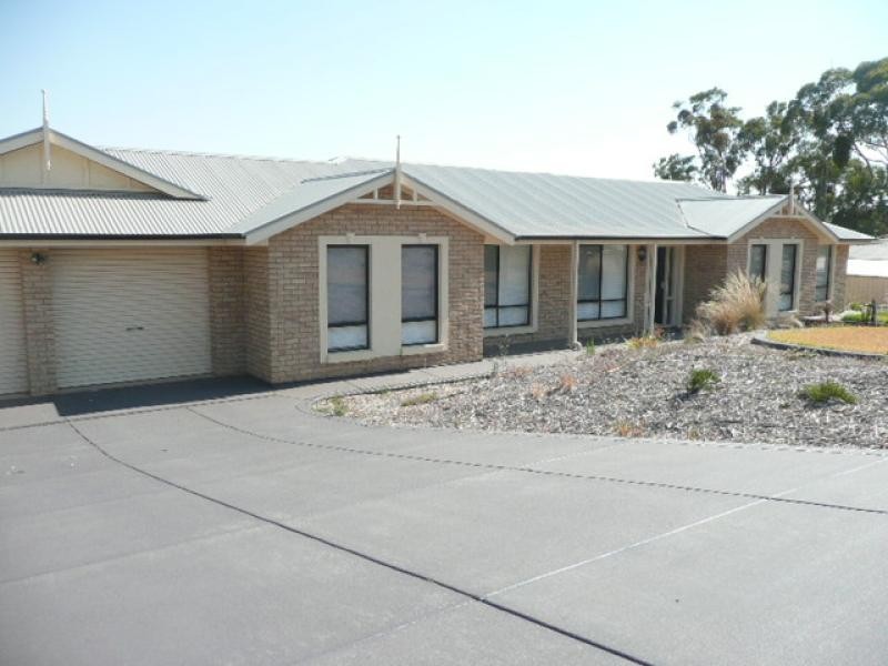 6 Hayward Street, Clare SA 5453