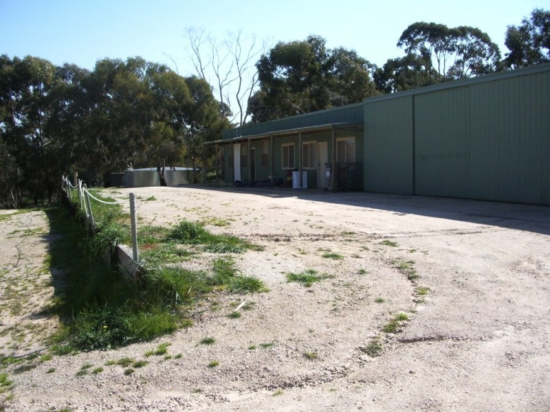 * Ashton’s, Springs and Donnybrook, Sevenhill SA 5453