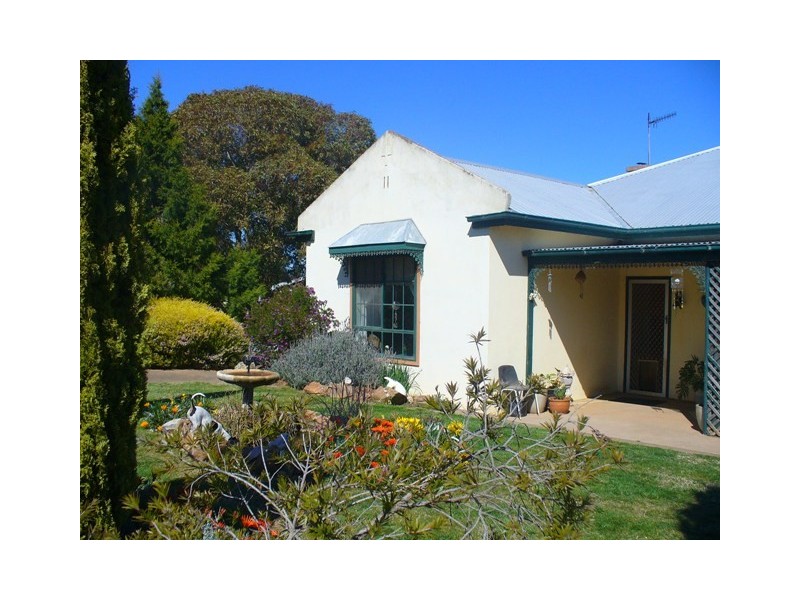 12 Bridge Street, Burra SA 5417