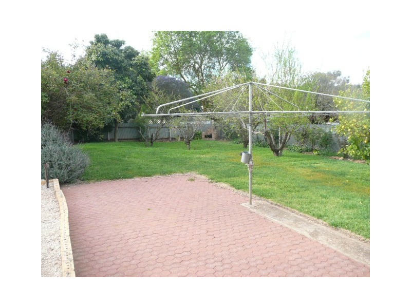 14 Melrose Ave, Clare SA 5453