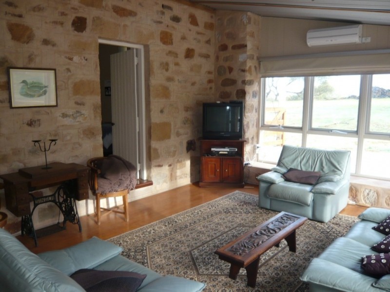 Lot 2 37.72ha YAKILO HOMESTEAD 93.22acs, Andrews SA 5454