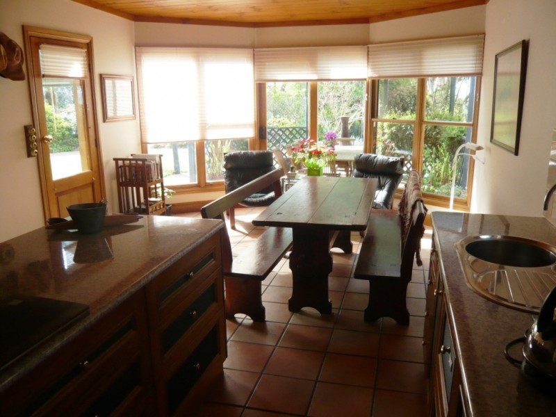 33.3ha “Avenue Ridge” 82.3acs, Clare SA 5453