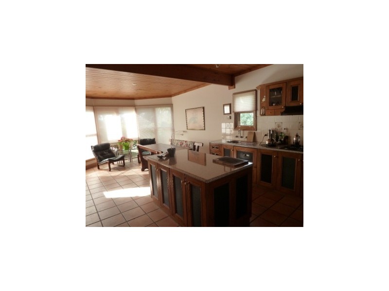 33.3ha “Avenue Ridge” 82.3acs, Clare SA 5453