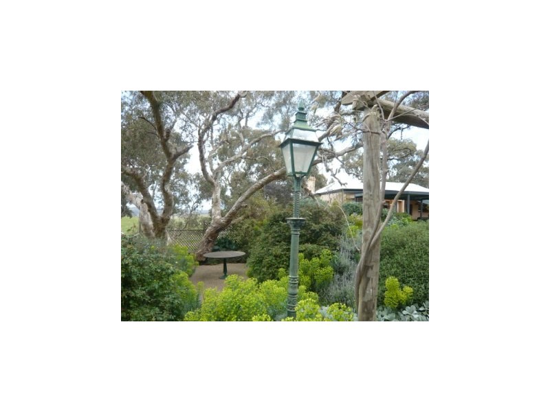 33.3ha “Avenue Ridge” 82.3acs, Clare SA 5453