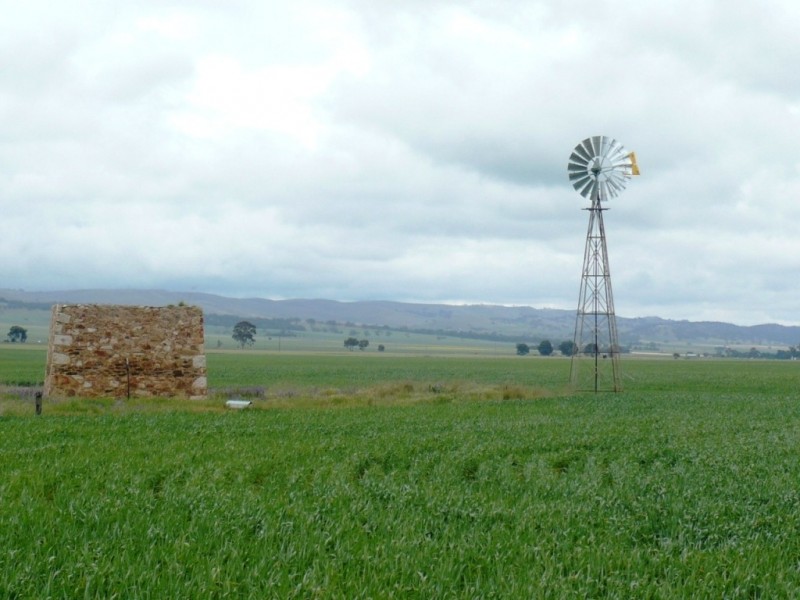 * 299.3ha Brooks 740acs, Jamestown SA 5491