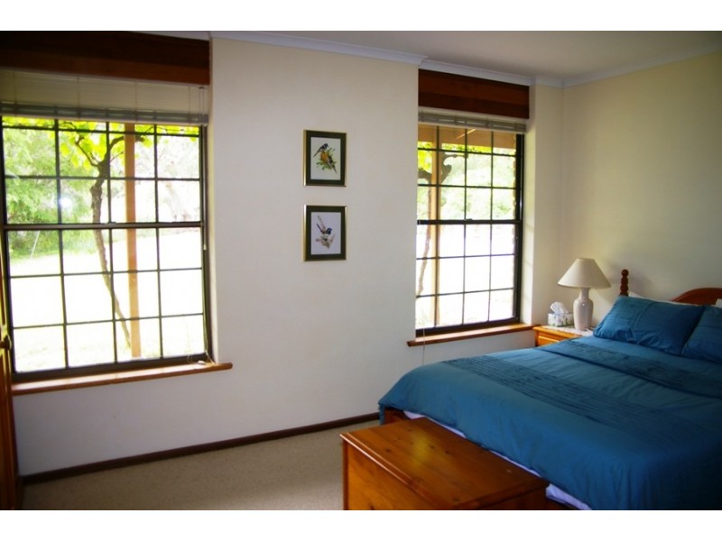 * Olssens of Watervale, Watervale SA 5452