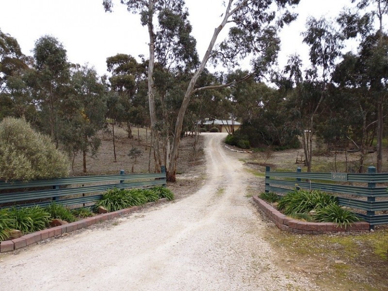 5 Waller Drive, Clare SA 5453