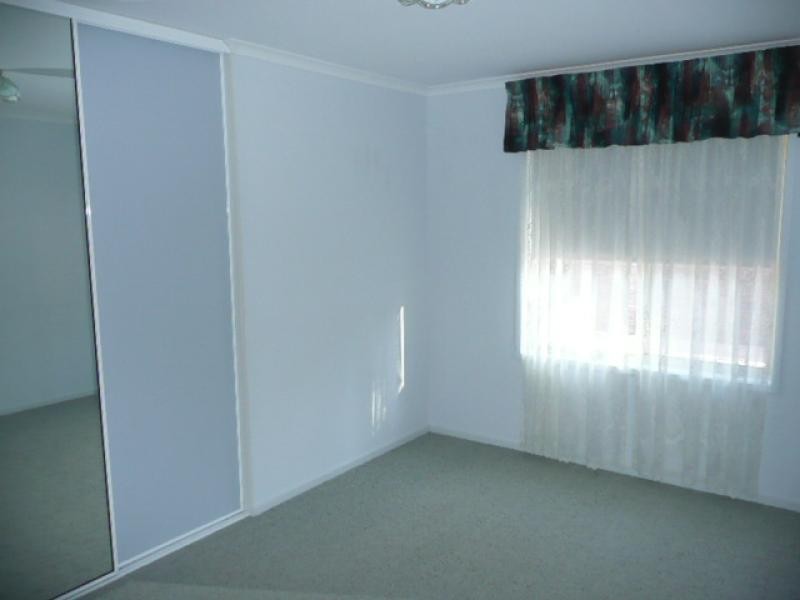 5 Waller Drive, Clare SA 5453