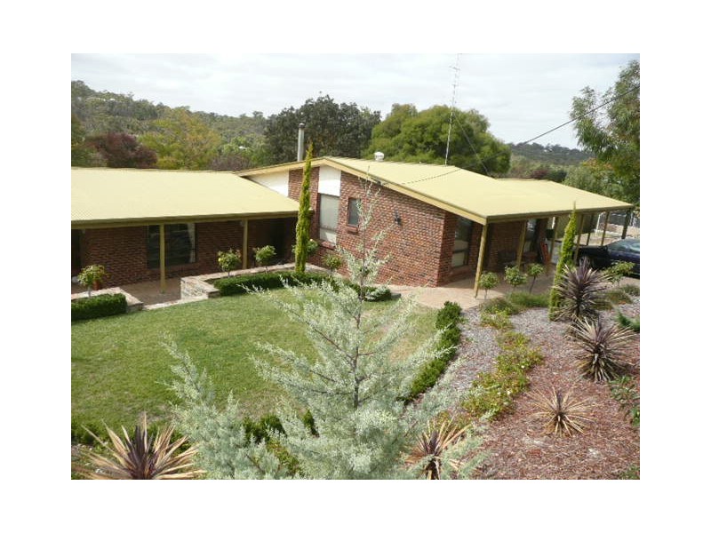 3 Beare Street, Clare SA 5453