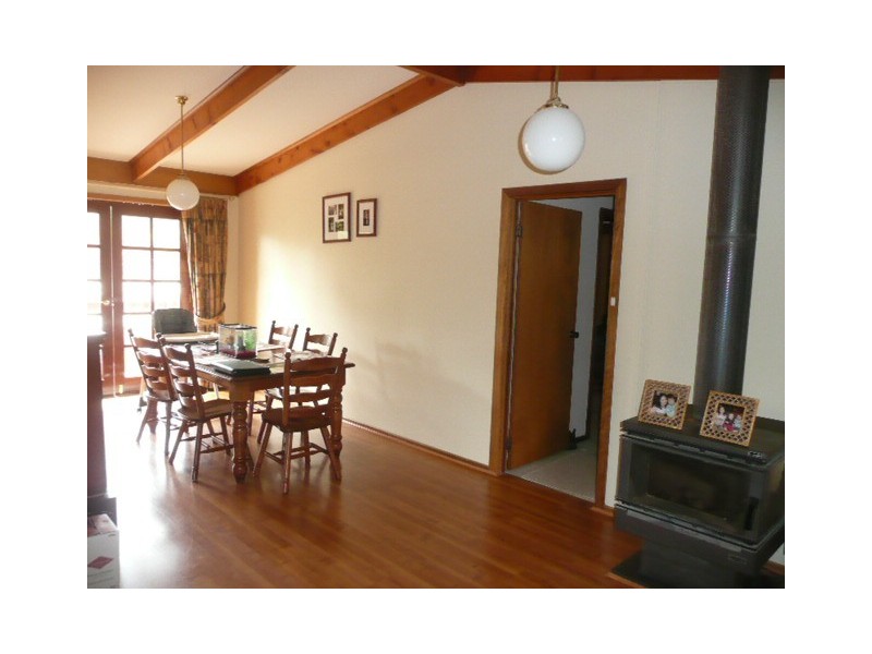 3 Beare Street, Clare SA 5453