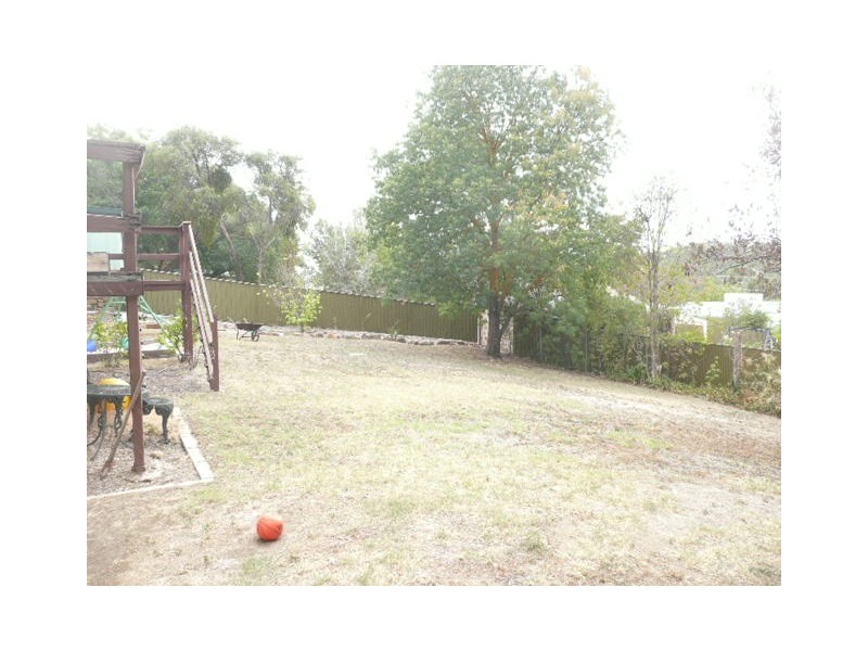 3 Beare Street, Clare SA 5453