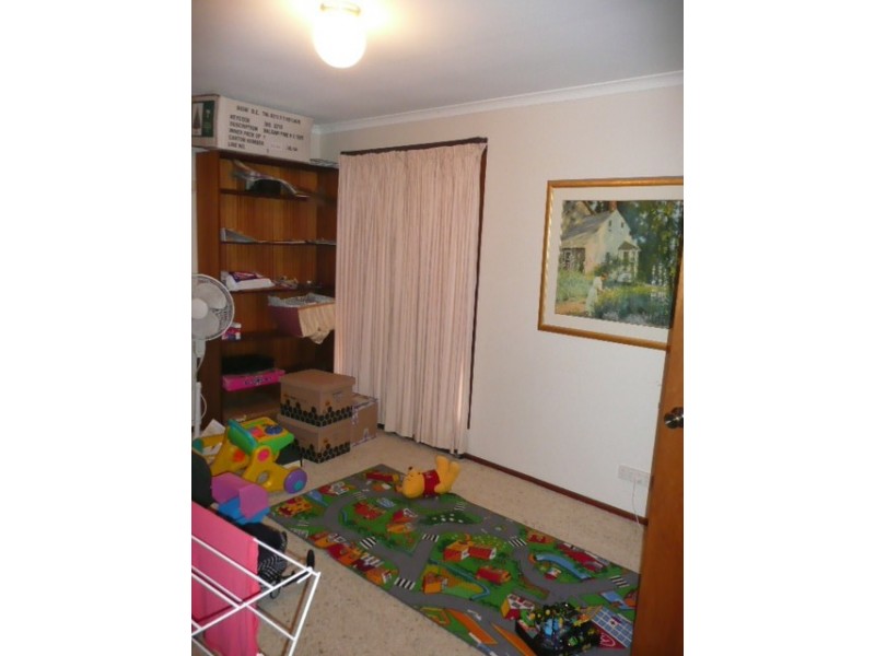 3 Beare Street, Clare SA 5453