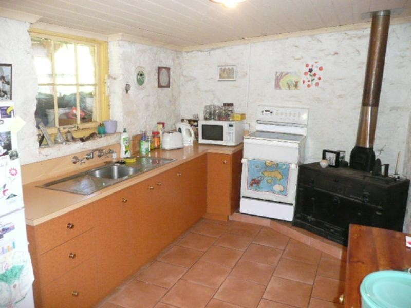 16 South Tce, Farrell Flat SA 5416