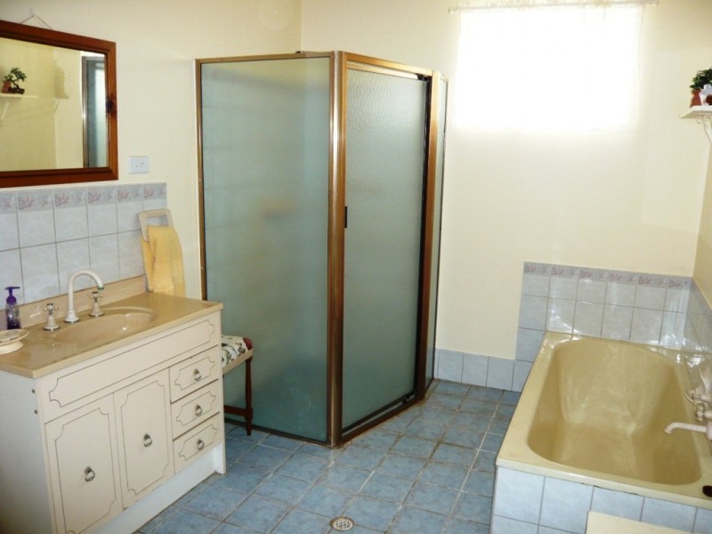 * Lot 1, Hallett SA 5419