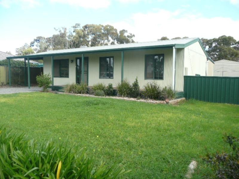 26 Blyth Road, Clare SA 5453