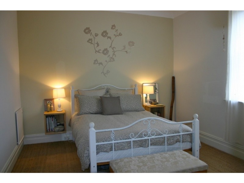 1 Bright Street, Clare SA 5453