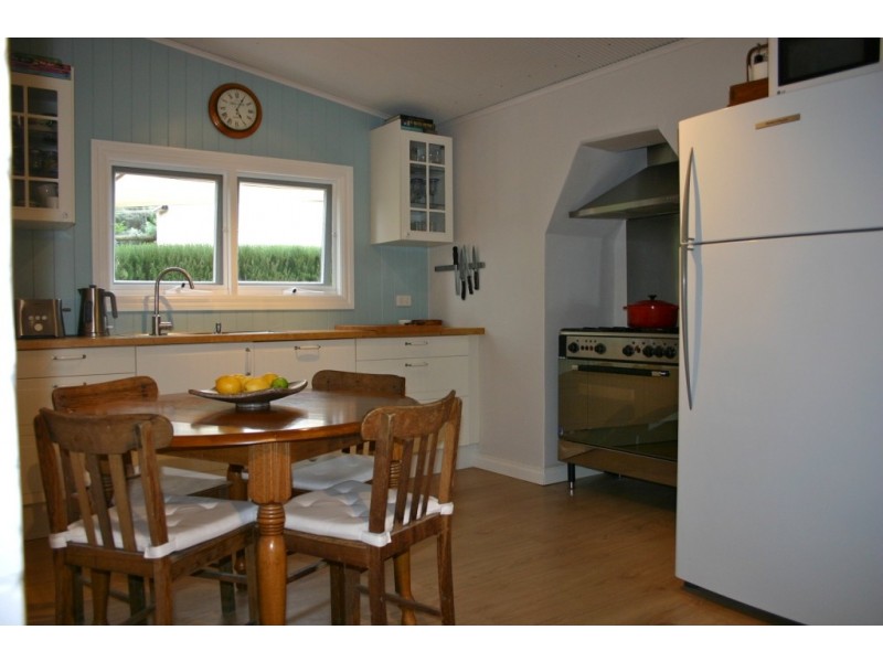 1 Bright Street, Clare SA 5453