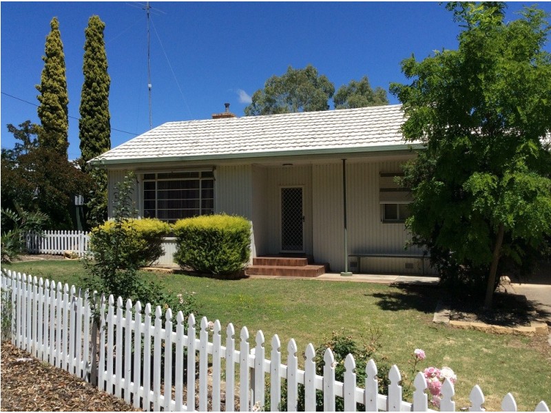 40 New Road, Clare SA 5453