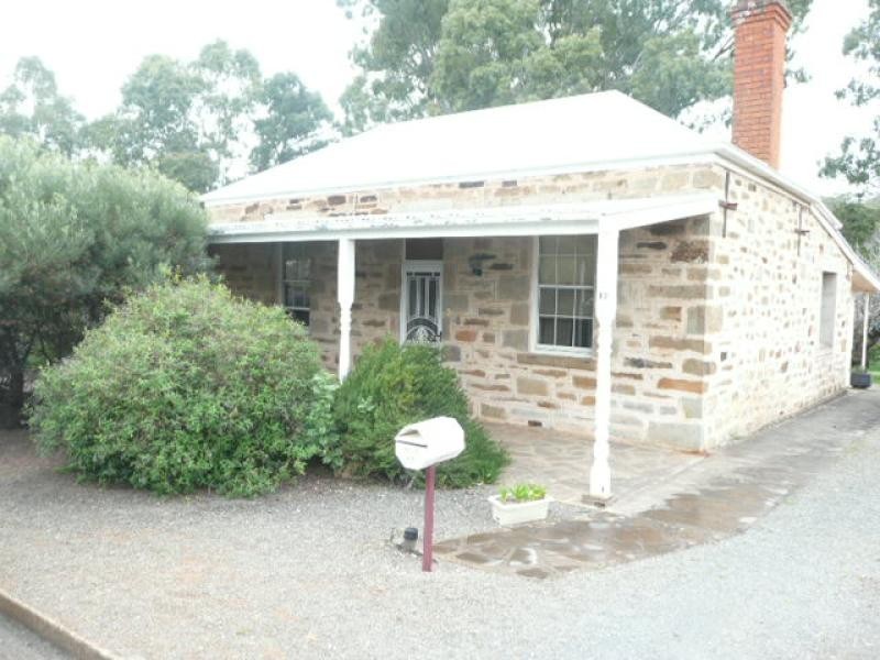 17 Johnathon Street, Clare SA 5453