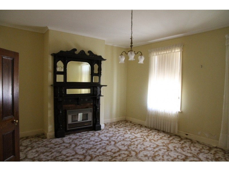 13 Chapel Street, Burra SA 5417