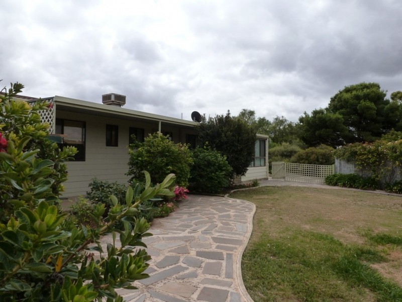 9 The Crescent, Burra SA 5417