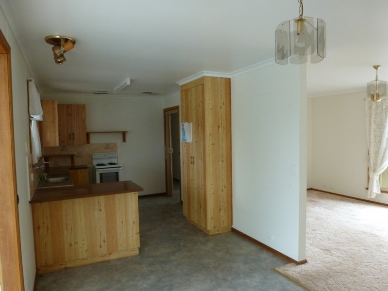 9 The Crescent, Burra SA 5417