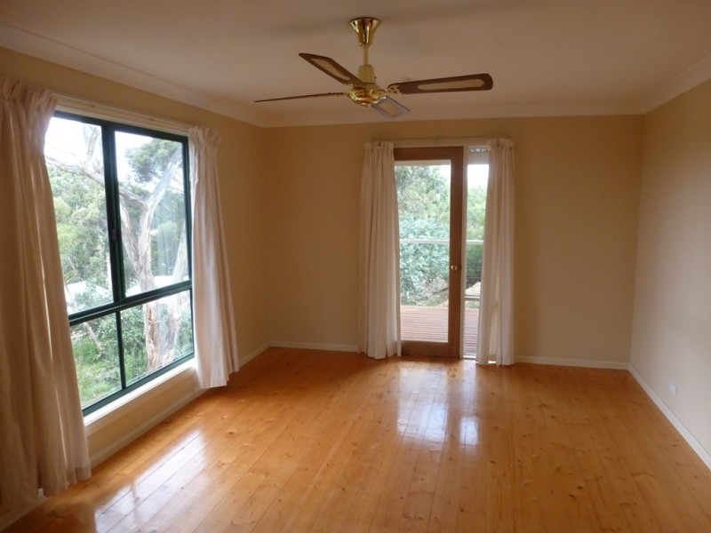 12 Michael Court, Clare SA 5453