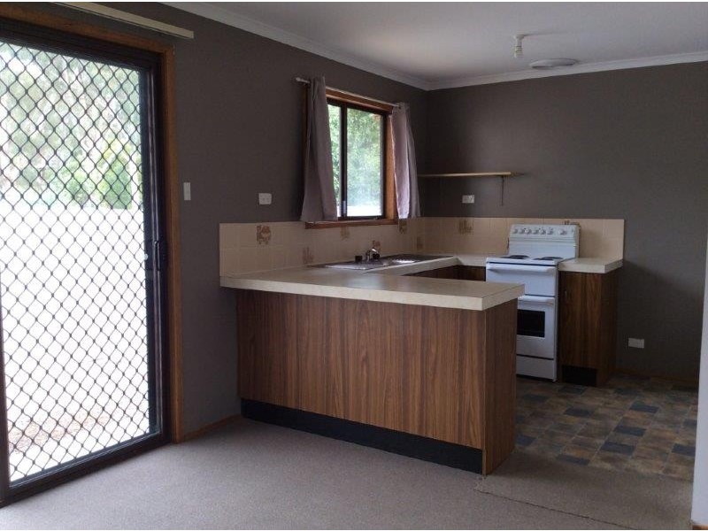 Unit 2/ 51 Victoria Road, Clare SA 5453