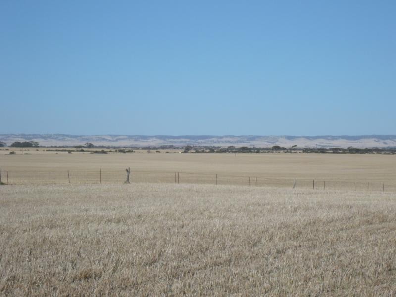 * Red Rock 880.18acs, Everard Central SA 5461