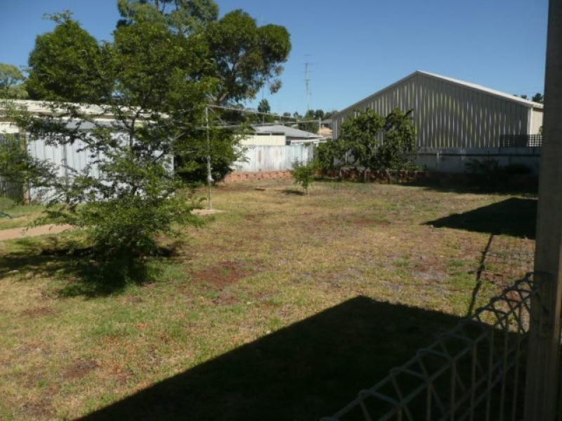 3 Kelly Street, Clare SA 5453