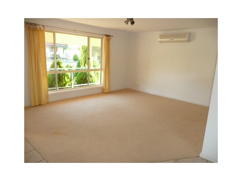 12 KELLY STREET, Clare SA 5453