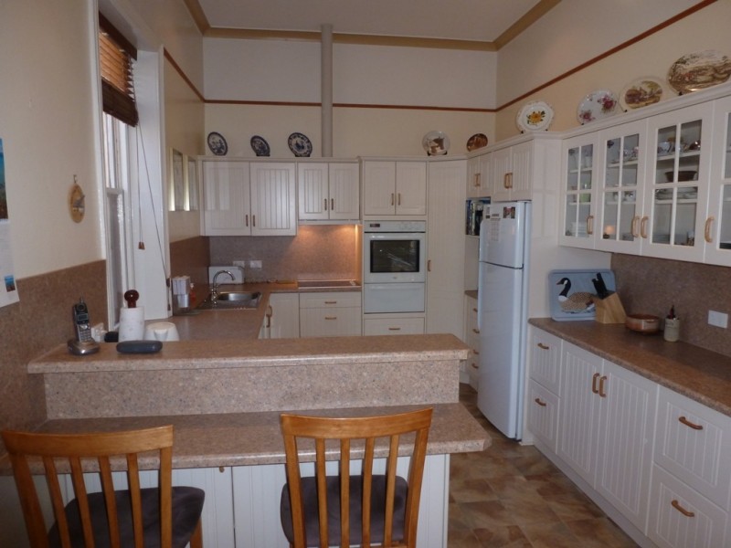 4 Church Street, Burra SA 5417