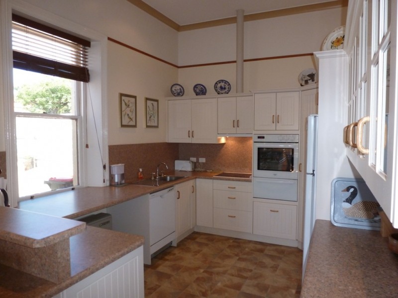 4 Church Street, Burra SA 5417