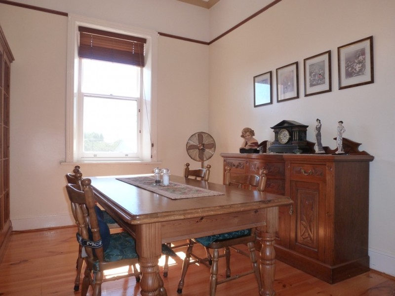 4 Church Street, Burra SA 5417